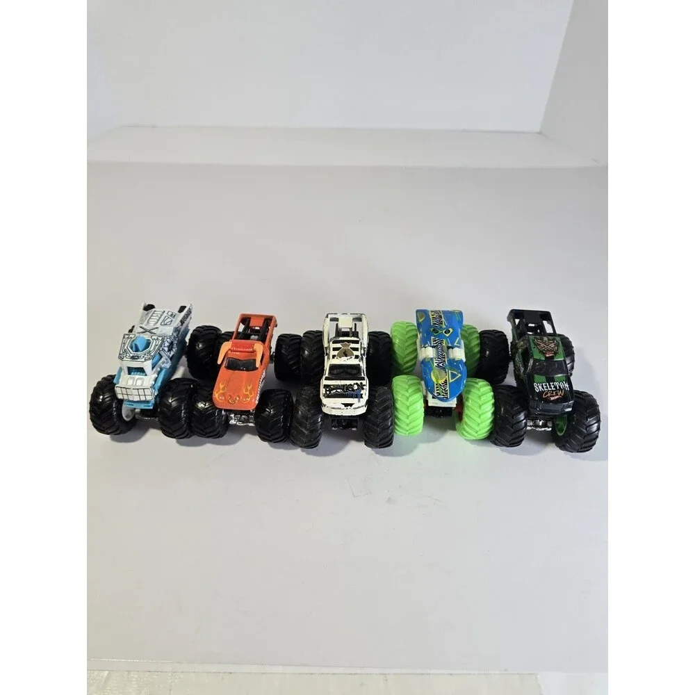 Hot Wheels Monster Trucks Lot 5 1:64 El Toro Loco Skeleton Crew Hooligan